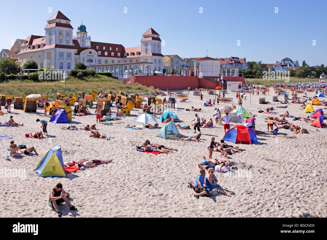 Spa Hotel und Strand von Binz, Insel Rügen, Mecklenburg-West Pomerania, Deutschland Stockfoto