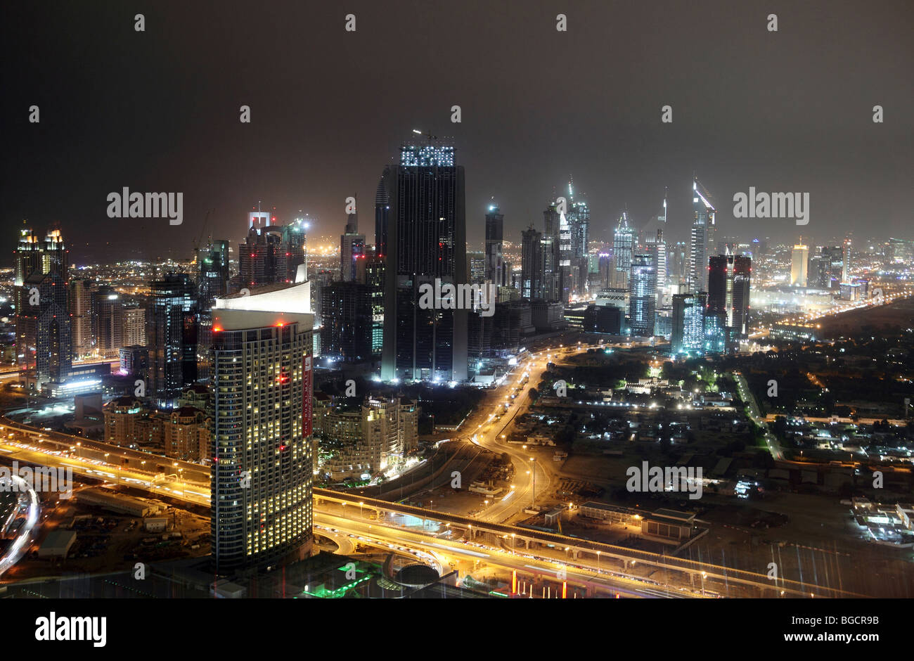Dubai bei Nacht, Vereinigte Arabische Emirate Stockfoto