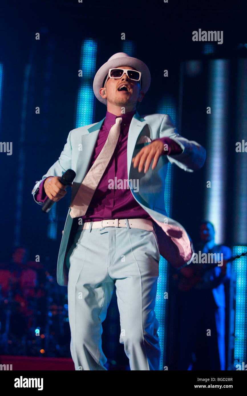 Der deutsche Sänger Jan Delay live auf der Energy Stars For Free-Veranstaltung in der Hallenstadion Oerlikon Concert Hall, Zürich, Schweiz Stockfoto