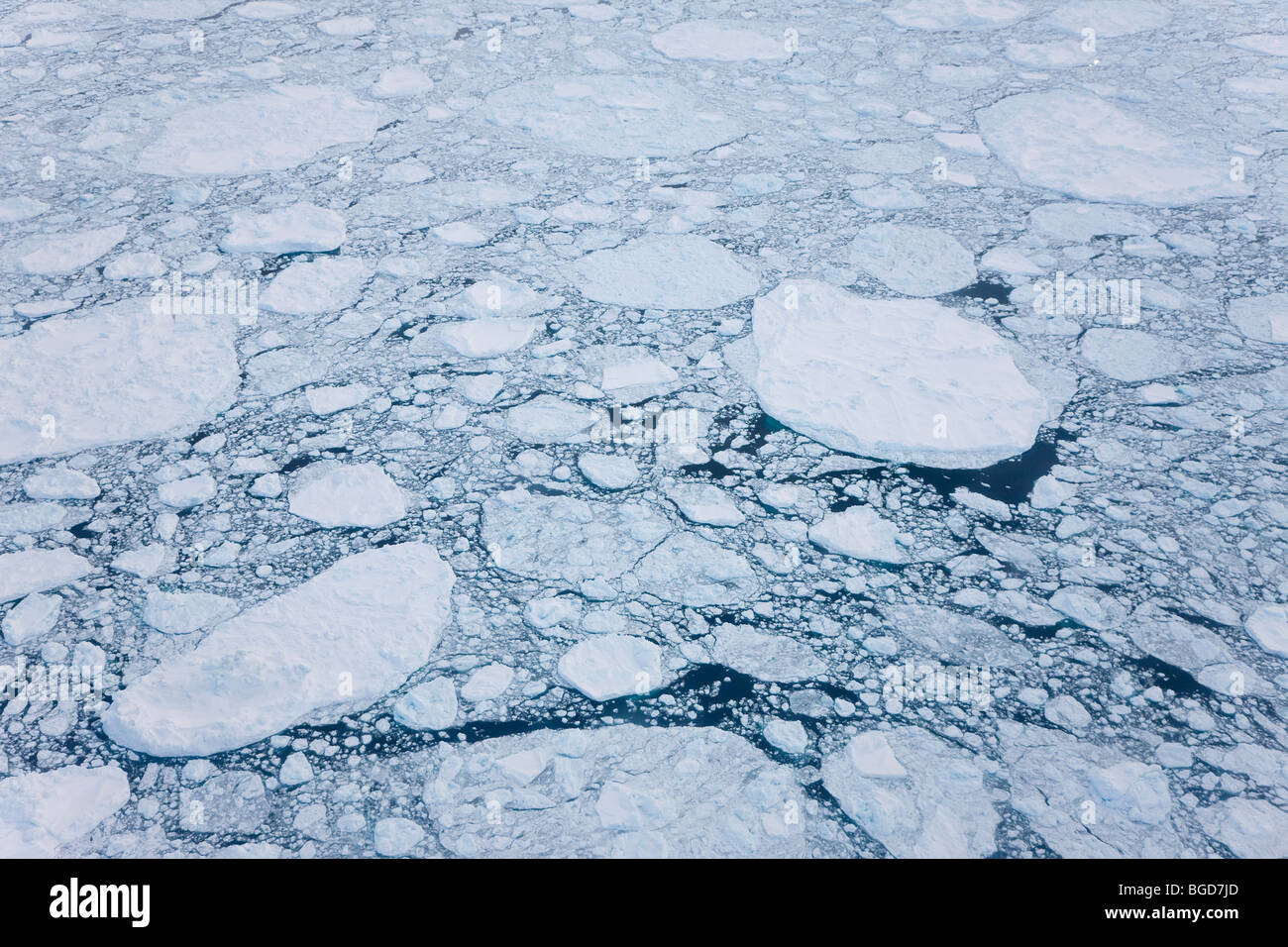 AERIEL Blick auf Meer Eis, Kulusuk, E. Grönland Stockfoto