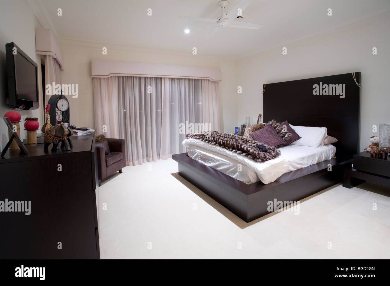 Girly Schlafzimmer in Luxusvilla Stockfoto