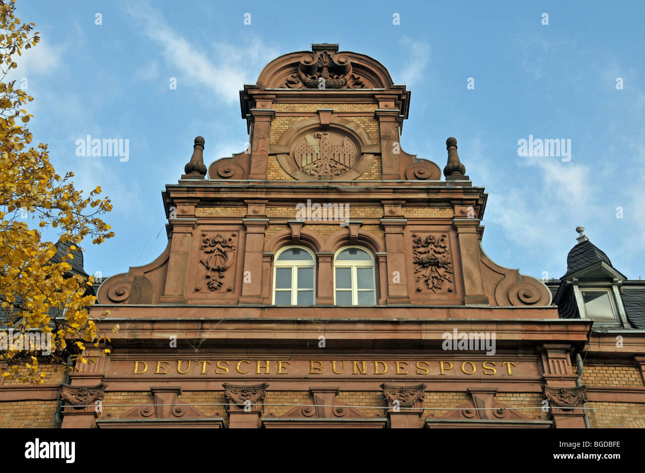 Historische, leerstehende Gebäude an die Deutsche Bundespost Deutschen Bundespost, Poststrasse in Duisburg, NRW-Westpha Stockfoto