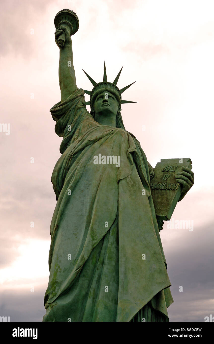 12 Meter hohe Nachbildung der Statue of Liberty des Künstlers G. Roche nach Frédéric Auguste Bartholdi, Schöpfer der Statue, Stockfoto