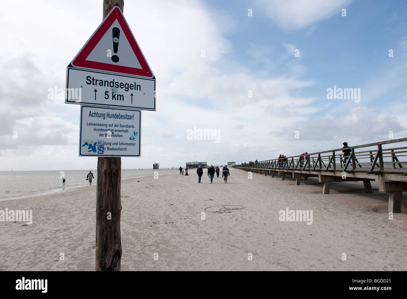 Pier von St. Peter-Ording über die überfluteten Strand, Nordsee, Nordfriesland, Norddeutschland, Deutschland, Europa Stockfoto