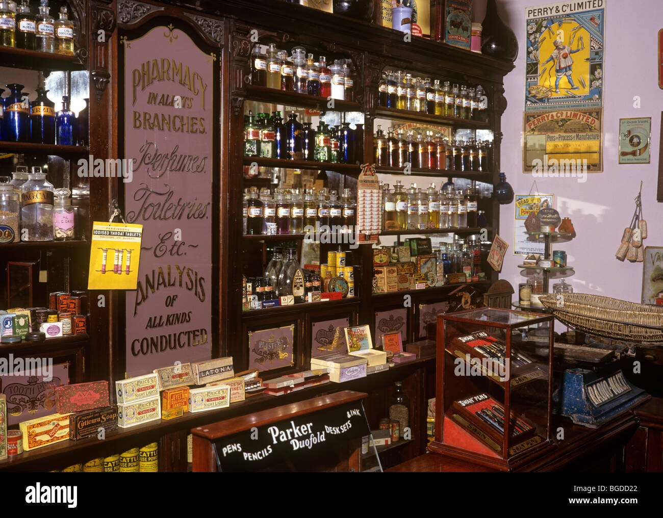 Großbritannien, England, Herefordshire Ross on Wye, verloren Street Museum Apotheke Shop-Interieur Stockfoto