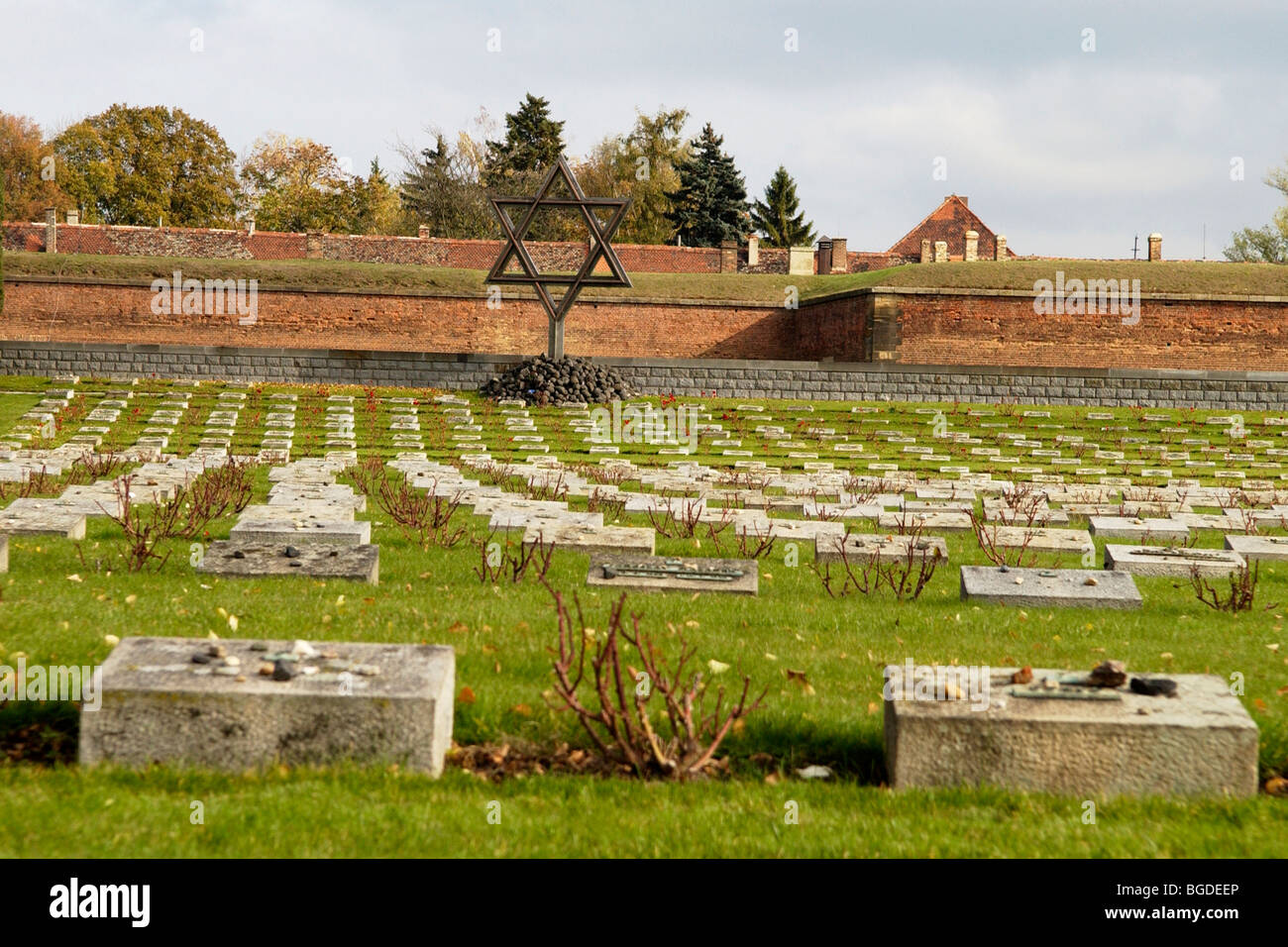Terezin jüdischer Friedhof, Tschechische Republik Stockfoto