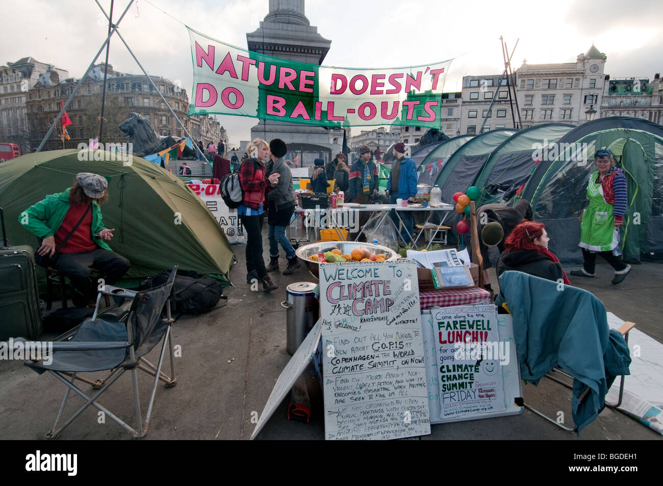 Klima-Camp auf dem Trafalgar Square blieb für die Dauer der Gespräche COP15 in Kopenhagen. Stockfoto