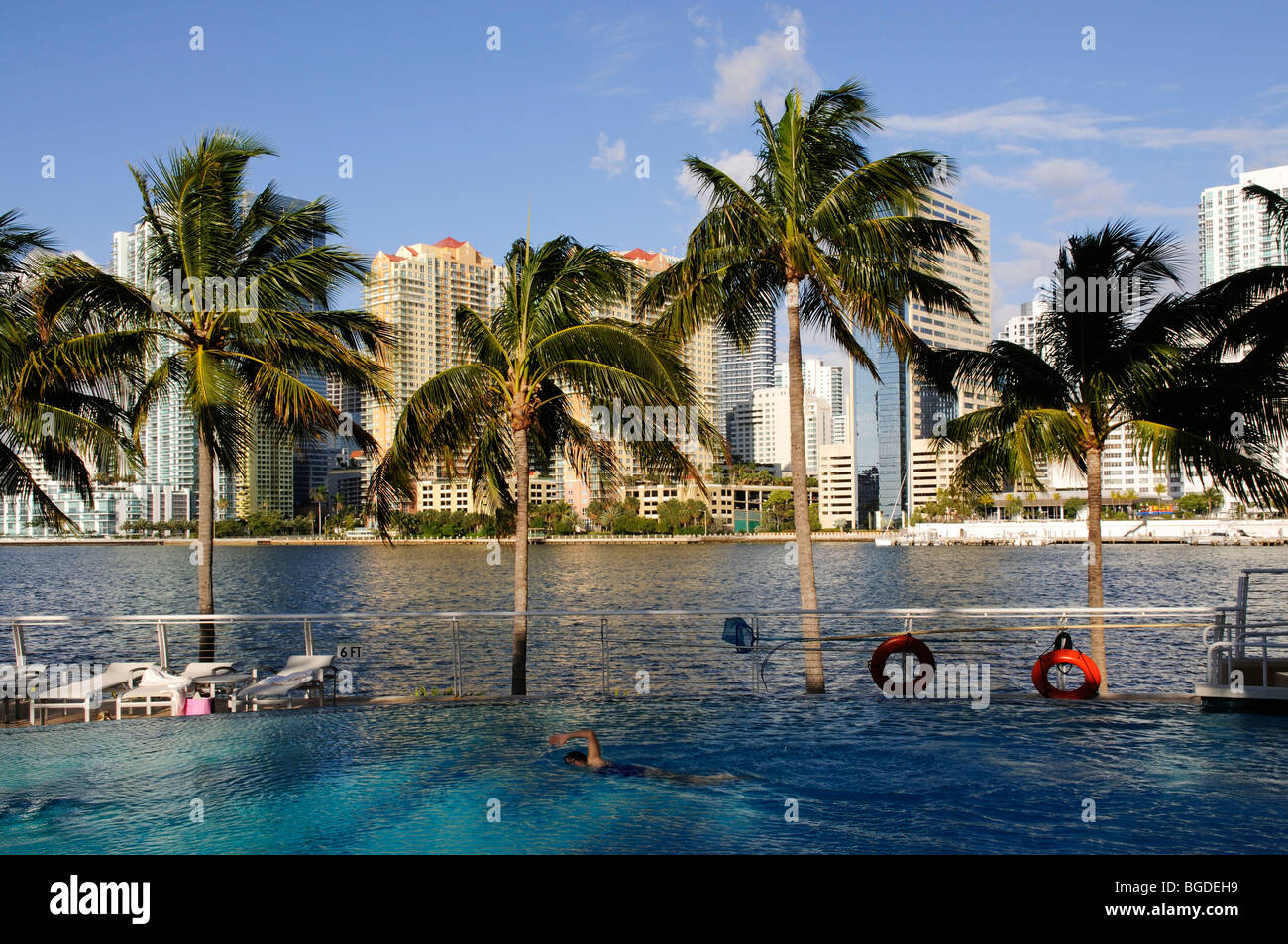 Mandarin Oriental Hotel, Brickell Key Drive, die Innenstadt von Miami, Florida, USA Stockfoto