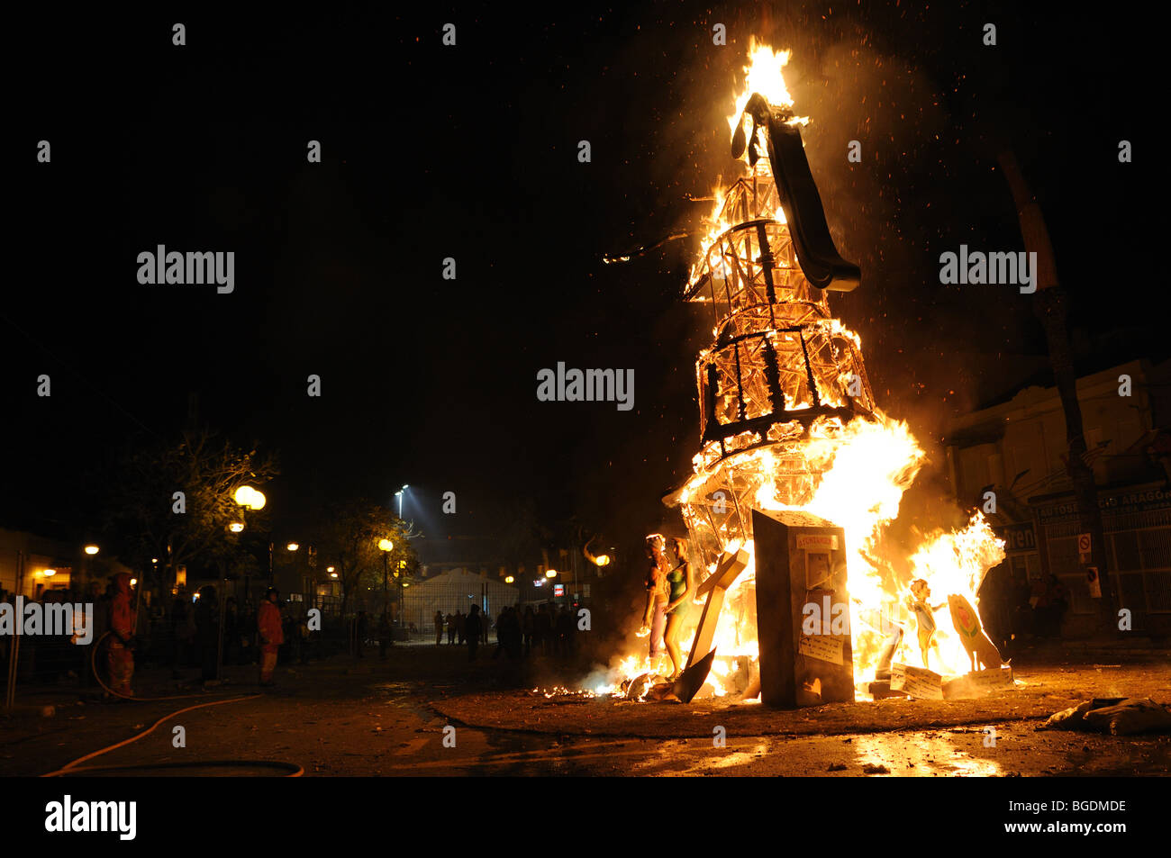Crema fallas falles feuern flammen feuer -Fotos und -Bildmaterial in ...
