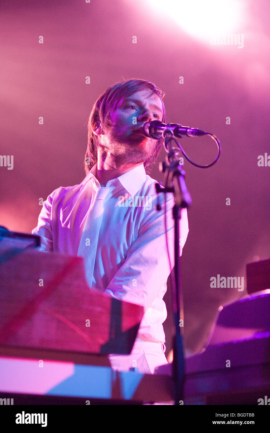 BUDAPEST - Dezember 13: Air France Band auf der Bühne Pecsa am 13. Dezember 2009 in Budapest, Ungarn spielt. Stockfoto