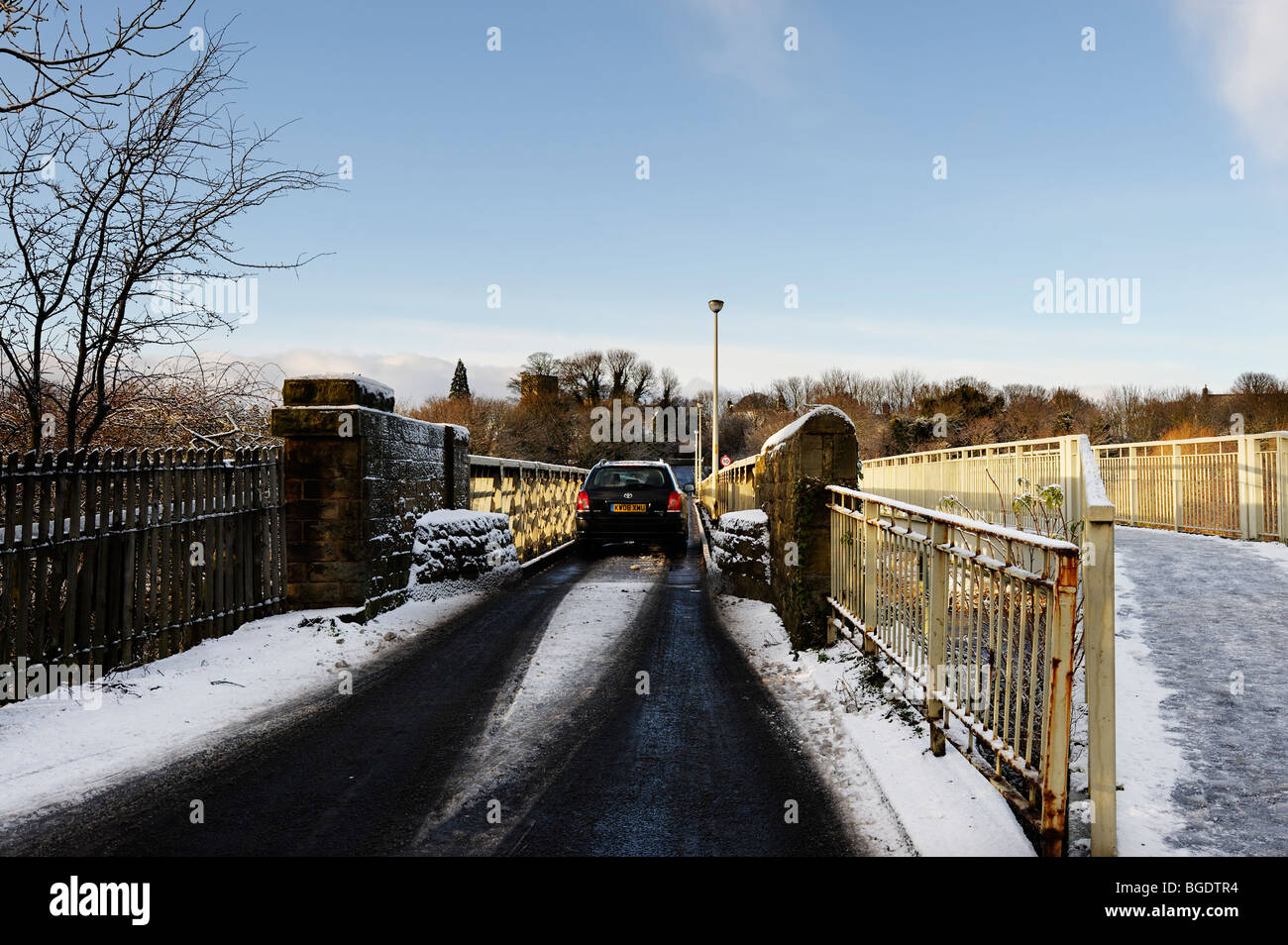 Schmale Brücke über Fluß Tyne zwischen Prudhoe und Ovingham in Northumberland Stockfoto
