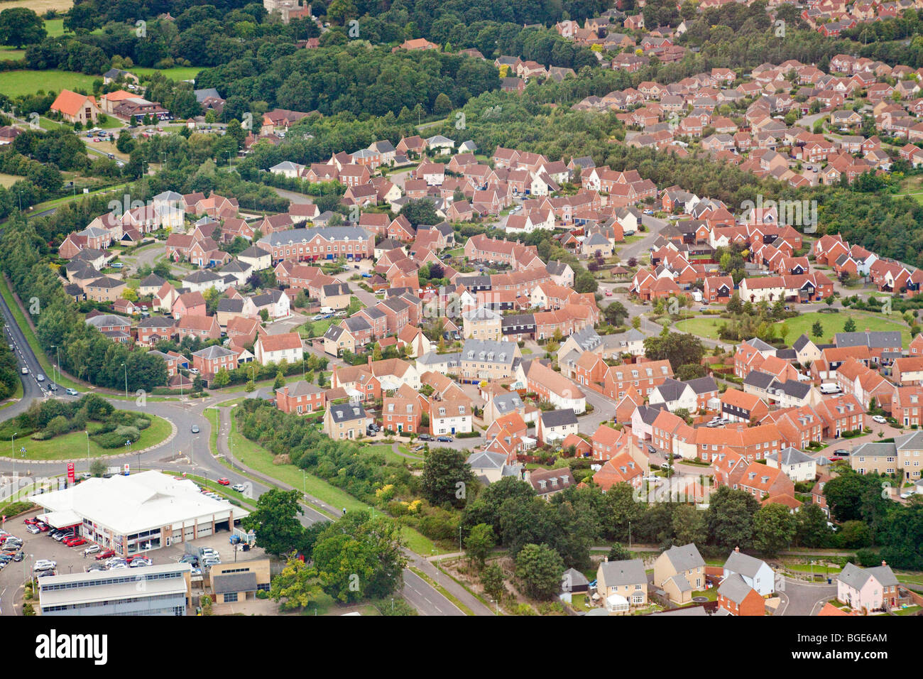 Luftaufnahme von Bury St Edmunds zeigt neue Teil der Wohnsiedlung Moreton Hall Stockfoto
