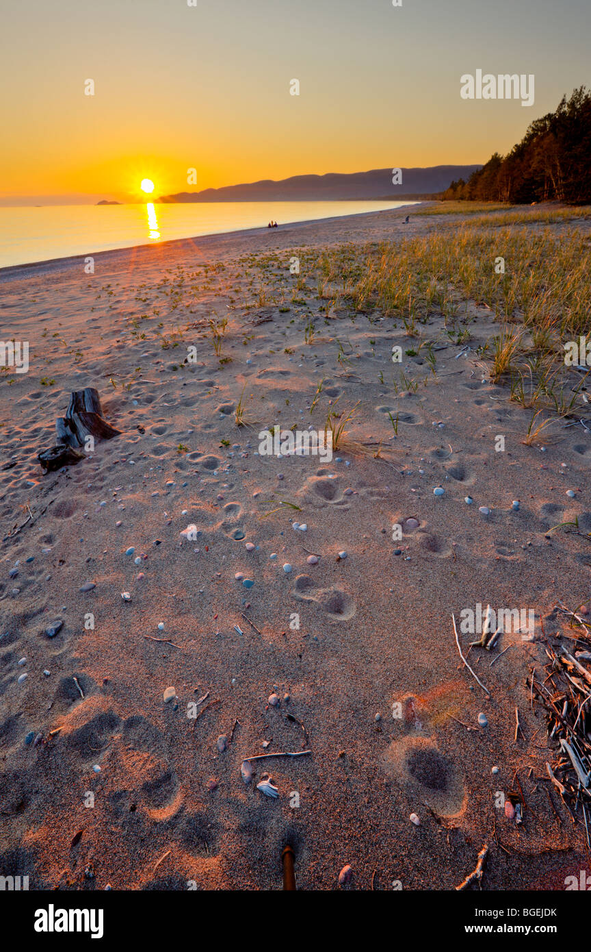 Agawa Bay bei Sonnenuntergang, Lake Superior, Lake Superior Provincial Park, Ontario, Kanada. Stockfoto