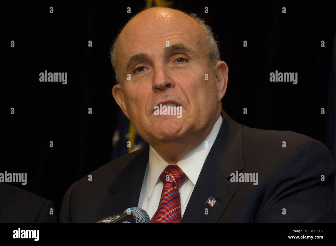 Ex-NYC-Bürgermeister Rudy Giuliani verkündet, daß er nicht für ein politisches Amt in 2010 ausgeführt wird Stockfoto