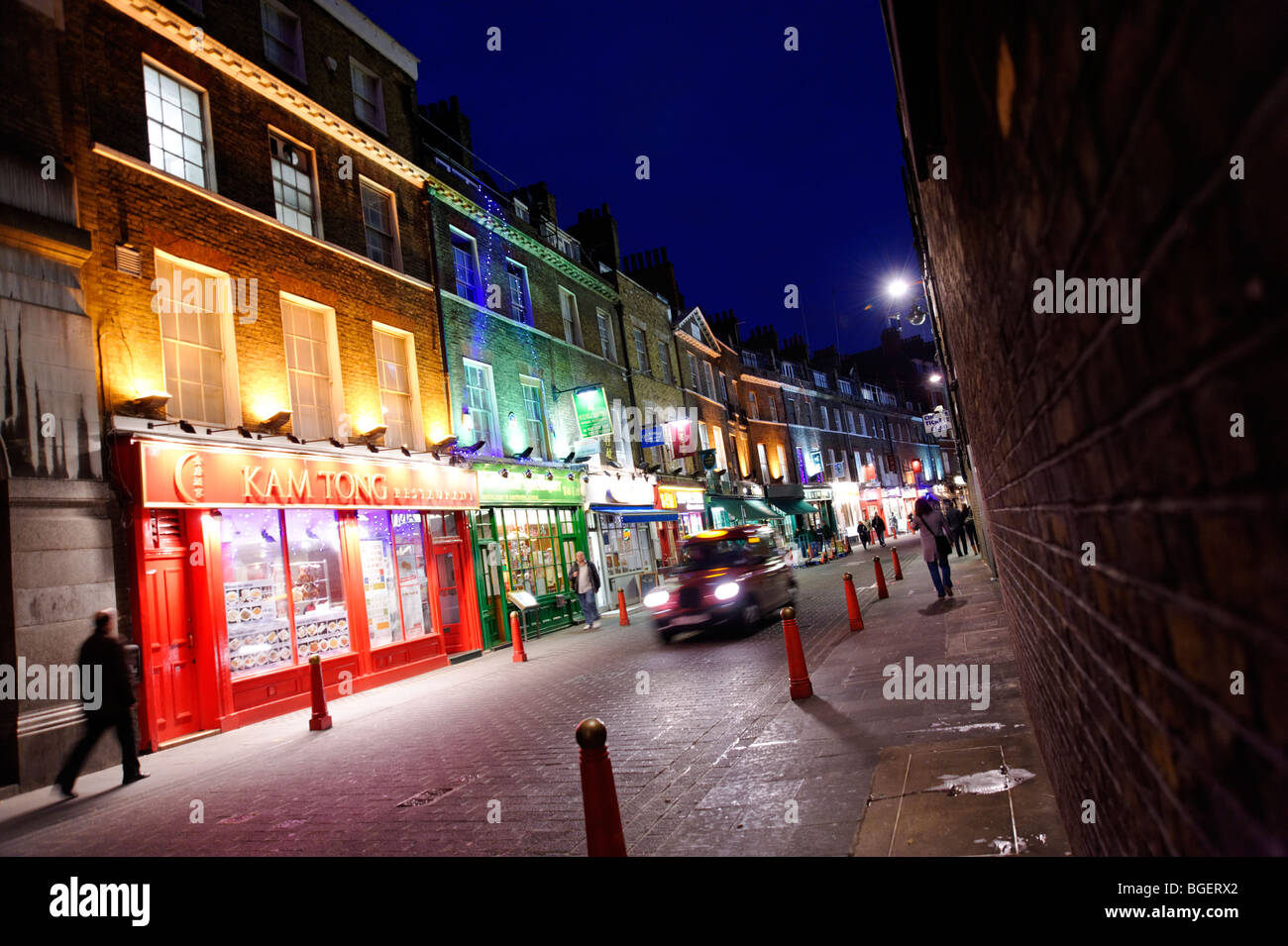 Reihe von chinesischen Restaurants in Backstreet von Chinatown. Lisle Street. Soho. London. GROßBRITANNIEN 2009 Stockfoto