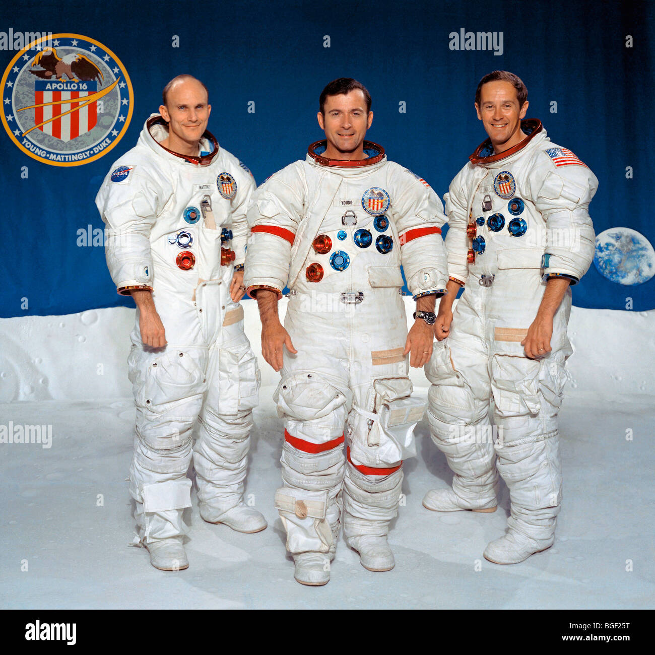 Apollo 16 erstklassige Crew, von links nach rechts, Thomas K. Mattingly II, John W. Young und Charles M. Duke Jr. Stockfoto