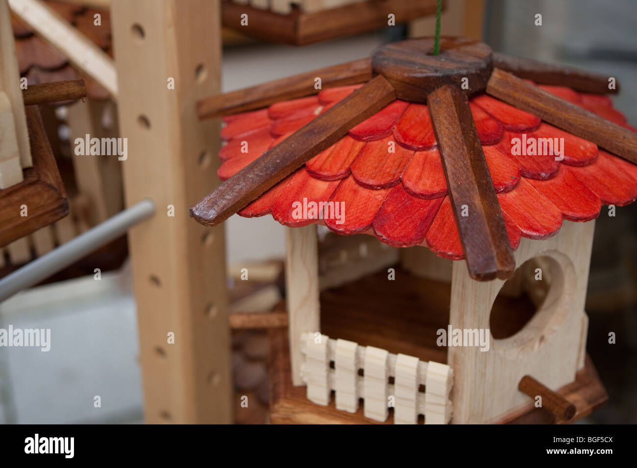 Blick auf Vogelhaus in Bayern in Süddeutschland Stockfotografie - Alamy