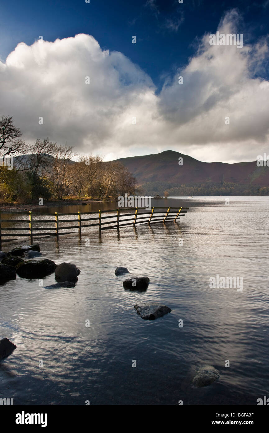 Barrow-Bucht mit Blick auf Catbells, Derwentwater, The Lake District, Cumbria Stockfoto