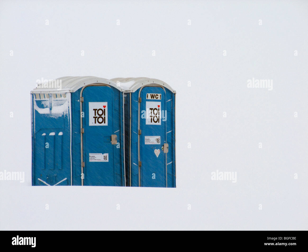 Toi Toi wc wc im Winter Schnee extreme Wetter Stockfoto