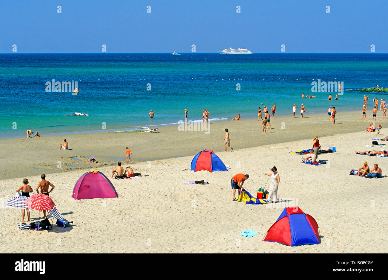 Strand von Westerland mit MS Europa vorbei, Insel Sylt, Nordsee, Schleswig-Holstein, Norddeutschland Stockfoto