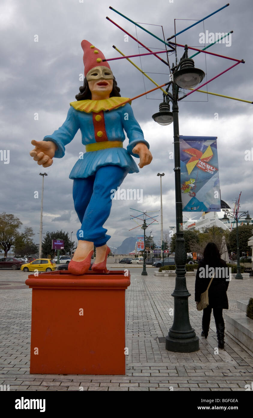 Karneval-Mannequin auf Weg zum Hafen, Patras, Griechenland Stockfoto