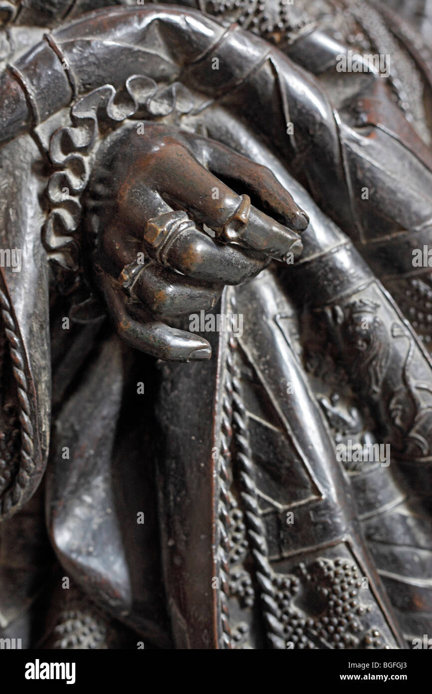 Bronze-Statue (16. Jahrhundert), Hofkirche, Innsbruck, Tirol, Österreich Stockfoto