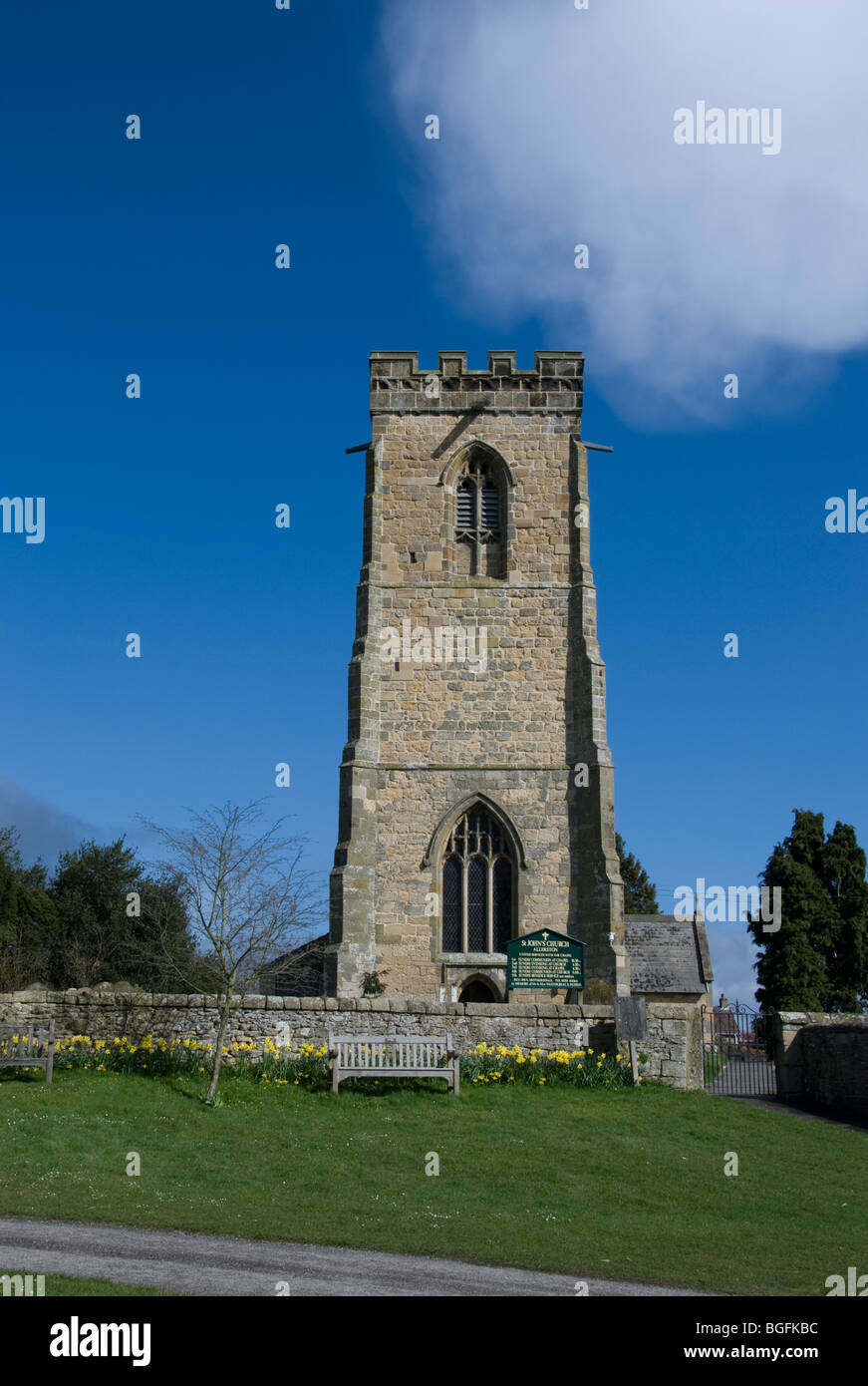 St. Johannes Kirche im Dorf Allerston in North Yorkshire Stockfoto