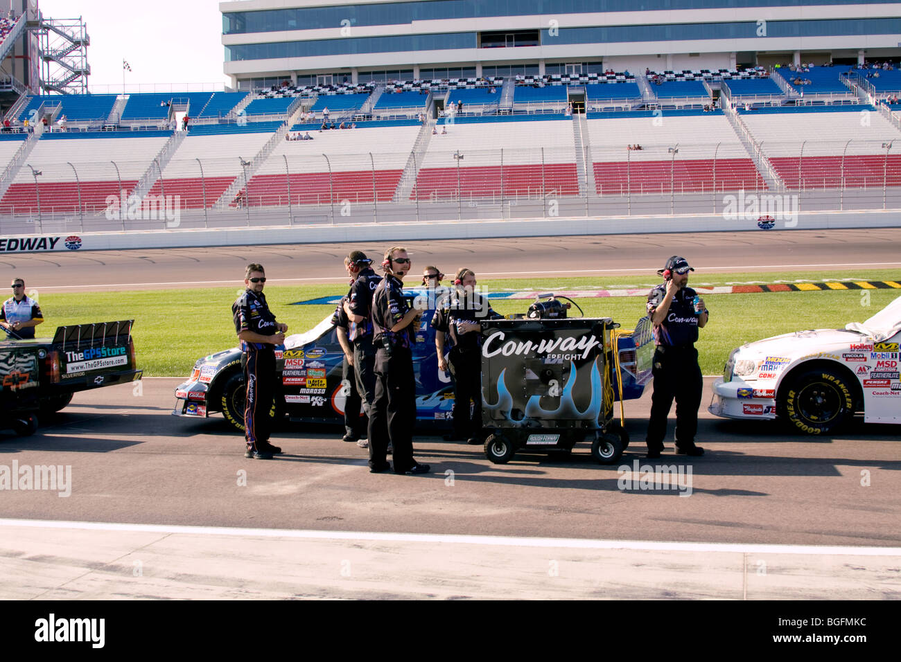 Die Con-Way Team Stufen ihre Nummer 6 Ford für die Qualifizierung der der 26. September 2009 Las Vegas 350-Truck-Rennen. Stockfoto