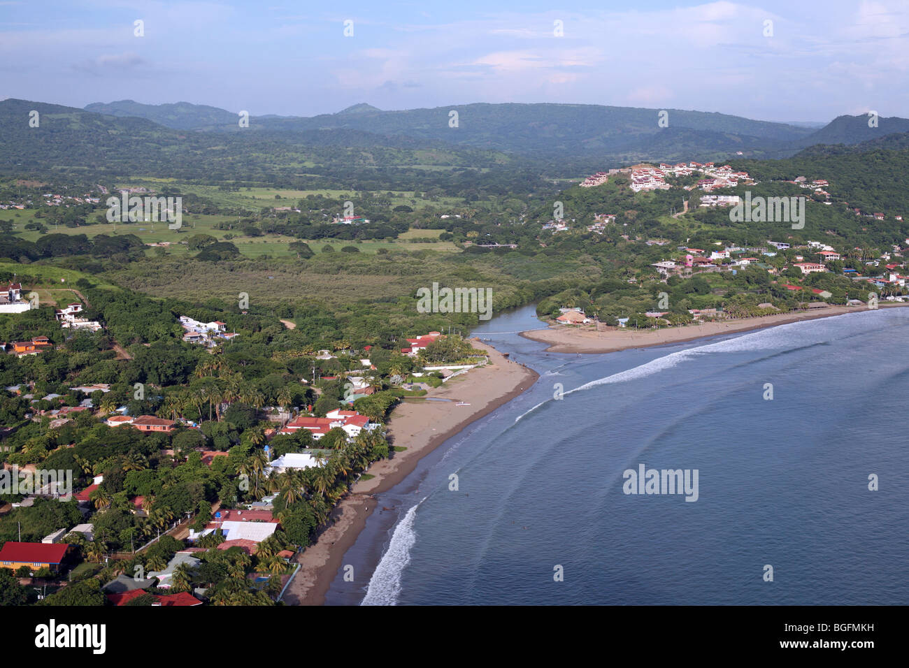 Überblick über die Stadt und Strand. San Juan Del Sur, Rivas, Nicaragua, Mittelamerika Stockfoto