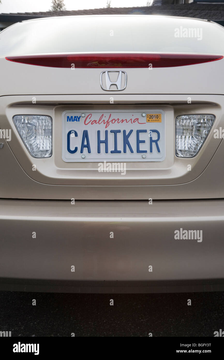 "CA Wanderer" (California Hiker) personalisiert Nummernschild an einem Auto Honda Accord. Stockfoto