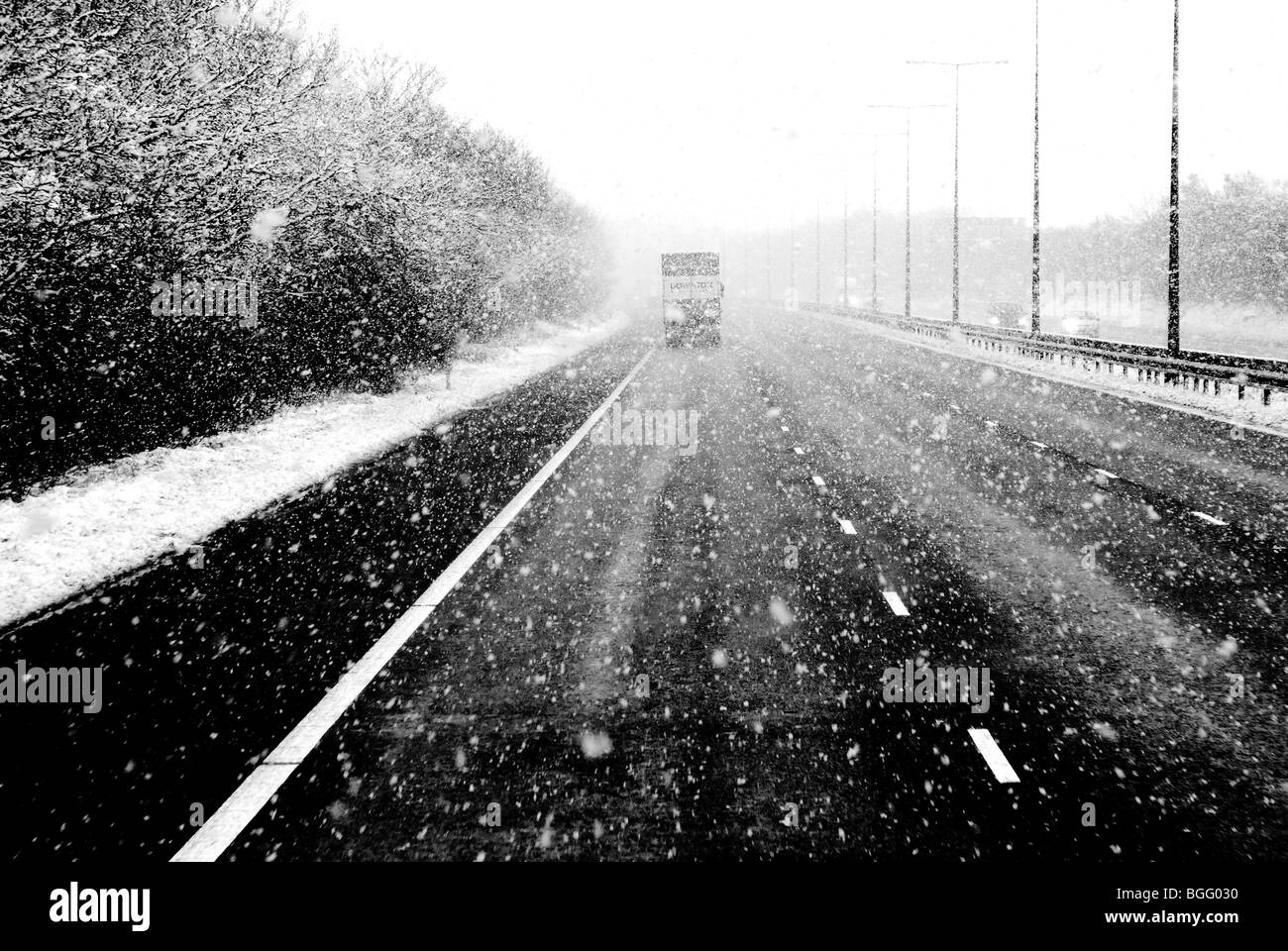 Schneesturm auf der Autobahn M1 Jan 2010 Stockfoto