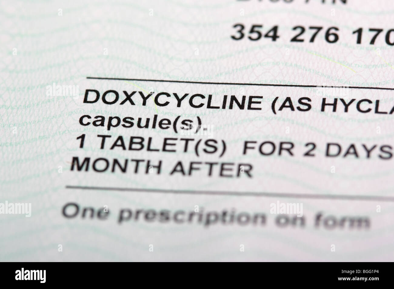 Privatrezept für die Anti-Malaria Medikament Doxycyclin in Großbritannien mit Dosierungsanweisungen ausgestellt Stockfoto
