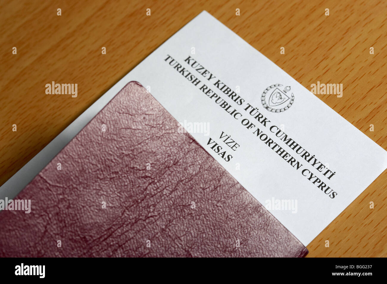 Visa Seite geliefert, wie Einreise und Ausreise Visum von der Türkischen Republik Nordzypern. Auf hinaus Blatt geliefert, so dass Pässe erhalten nicht eingestanzt Stockfoto