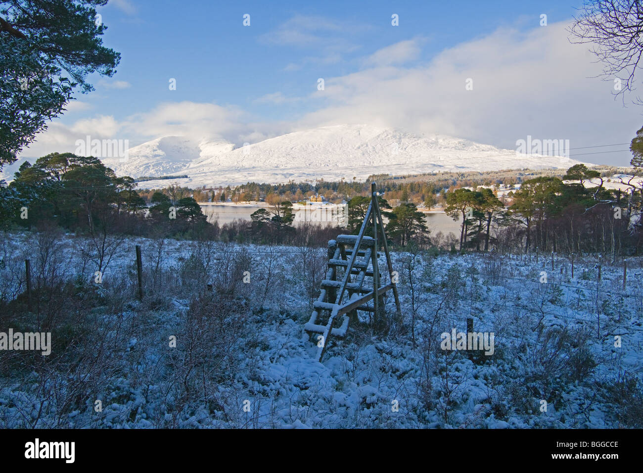 Tulla, schwarz montieren, Loch, Brücke von Orchy, Schnee, Argyll und Bute, Scotland, Dezember 2009 Stockfoto