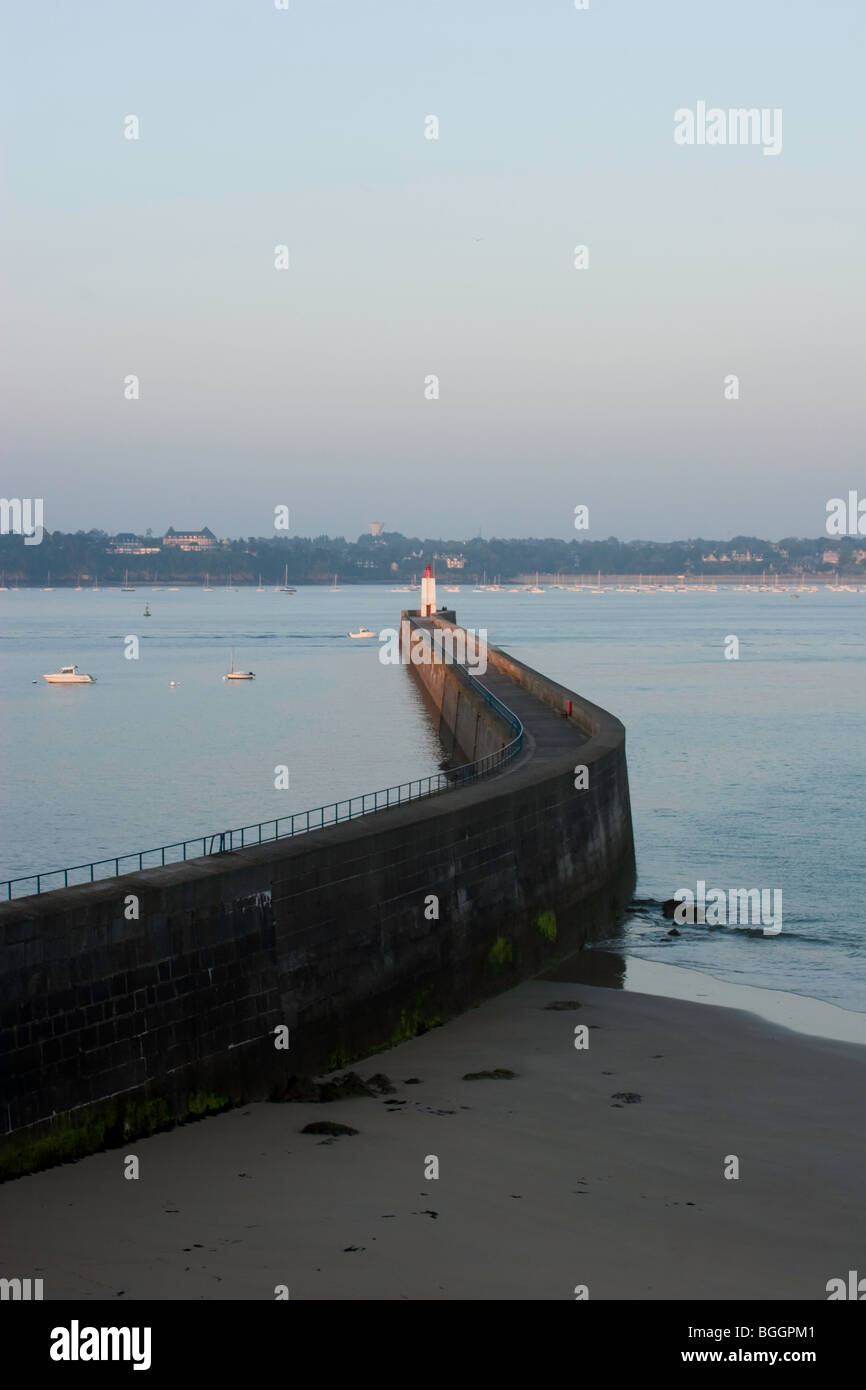 Saint-Malo eine ummauerte Stadt Frankreich Stockfoto