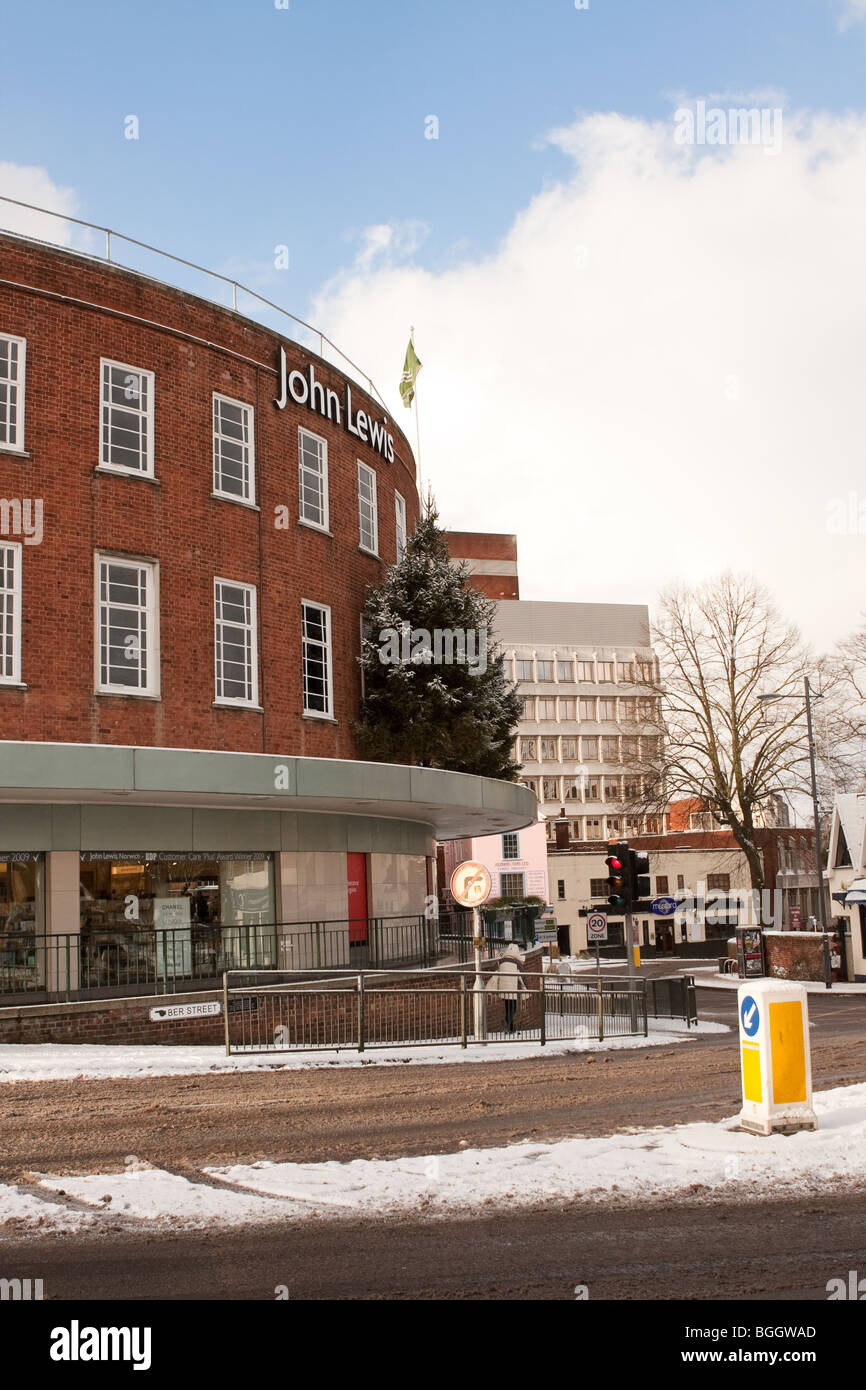 John Lewis Department Store - in Norwich in der UK-Schneefall von Anfang Januar 2010. Stockfoto