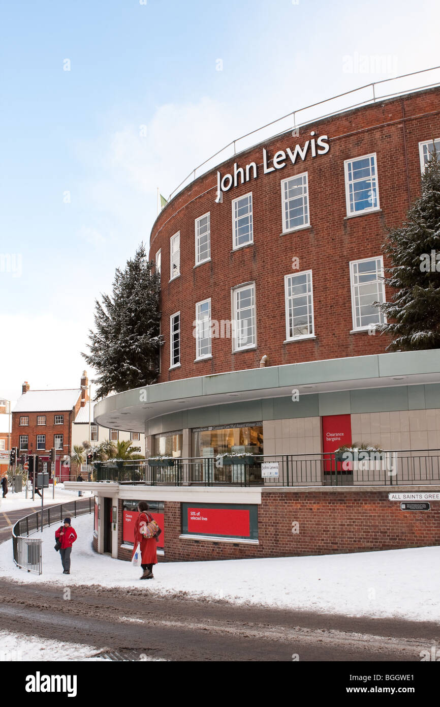 John Lewis Department Store - Januar-Umsatz um Norwich in dem Rekord Schneefall vom Januar 2010 Stockfoto