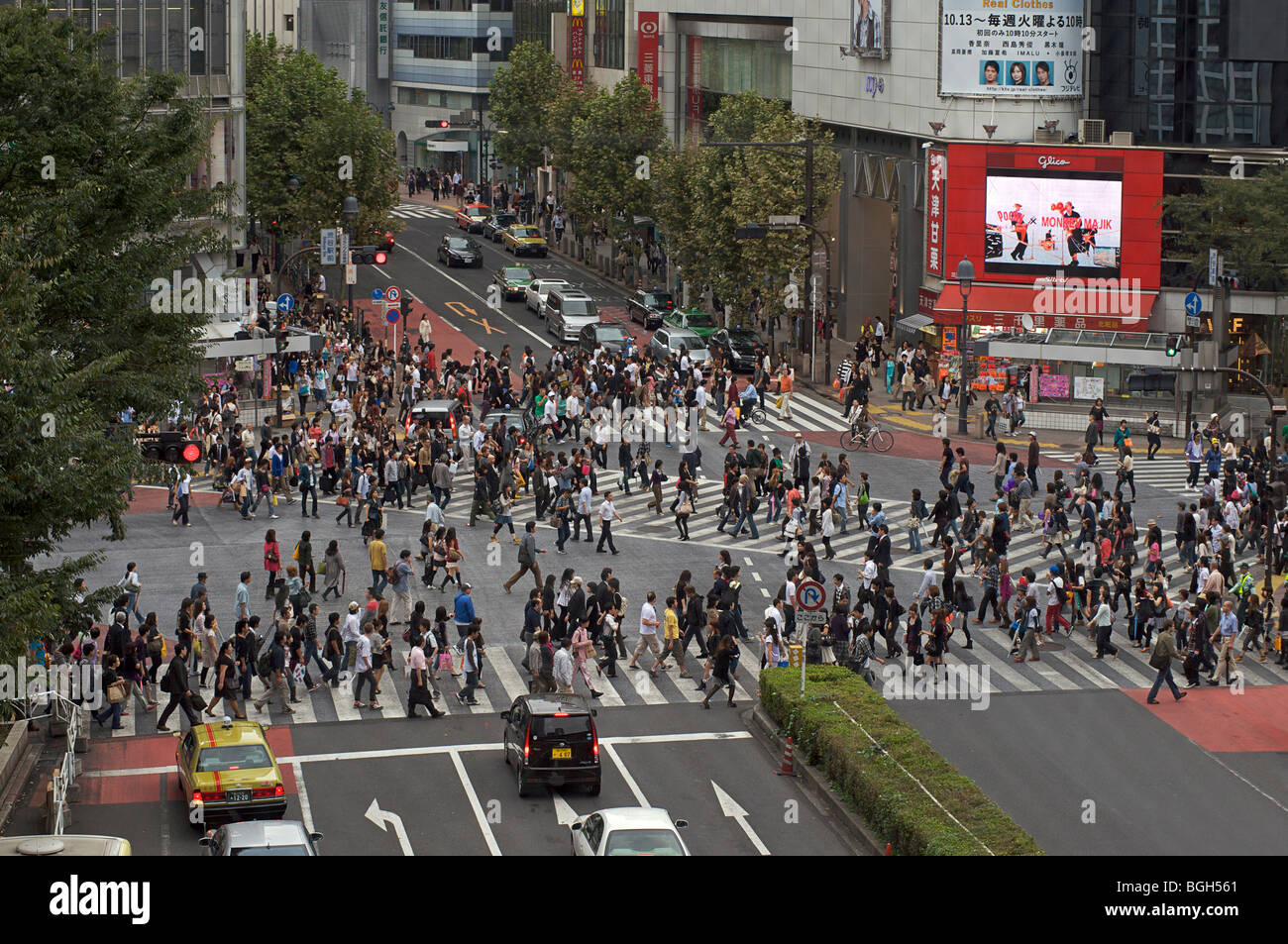 Shibiuya Kreuzung. Überfüllten Fußgängerüberweg, Tokyo, Japan Stockfoto
