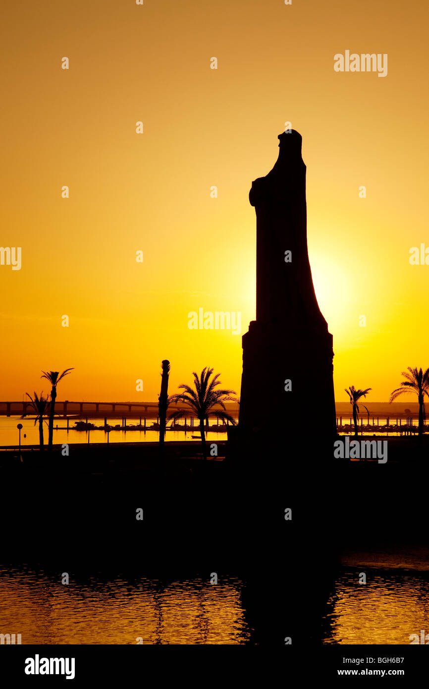 Monumento Colón Atardecer Punta del Sebo Huelva Andalusien España Kolumbus-Denkmal in der Abenddämmerung Punta del Sebo Huelva Andalusien Spanien Stockfoto