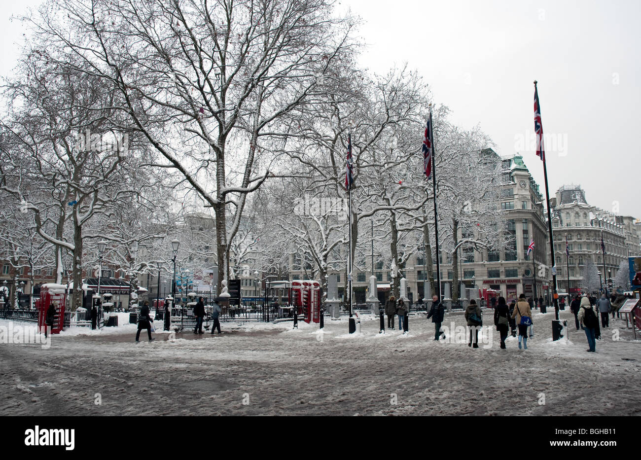 Leicester Square im Zentrum von London im Schnee Stockfoto