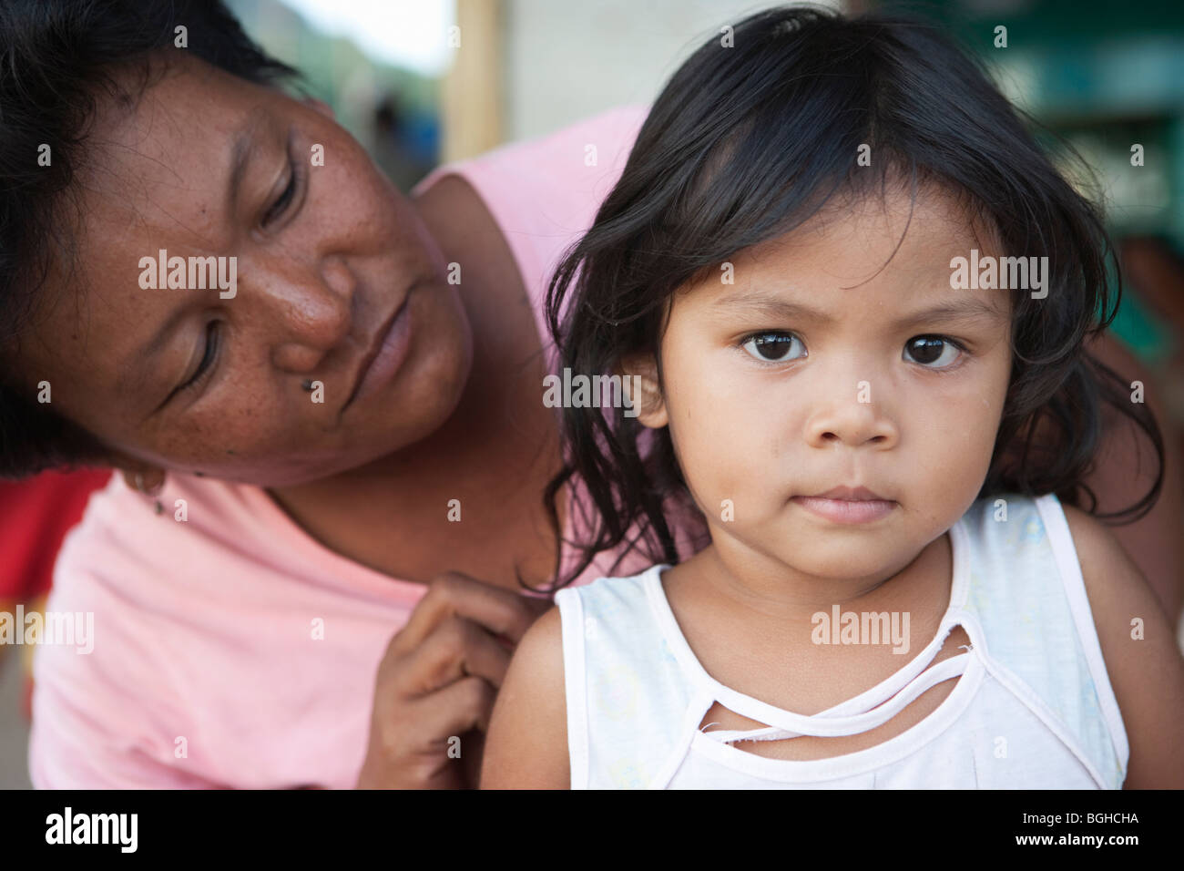 Philippinische Mädchen und Mama; Coron Town; Busuanga Island; Philippinen Stockfoto