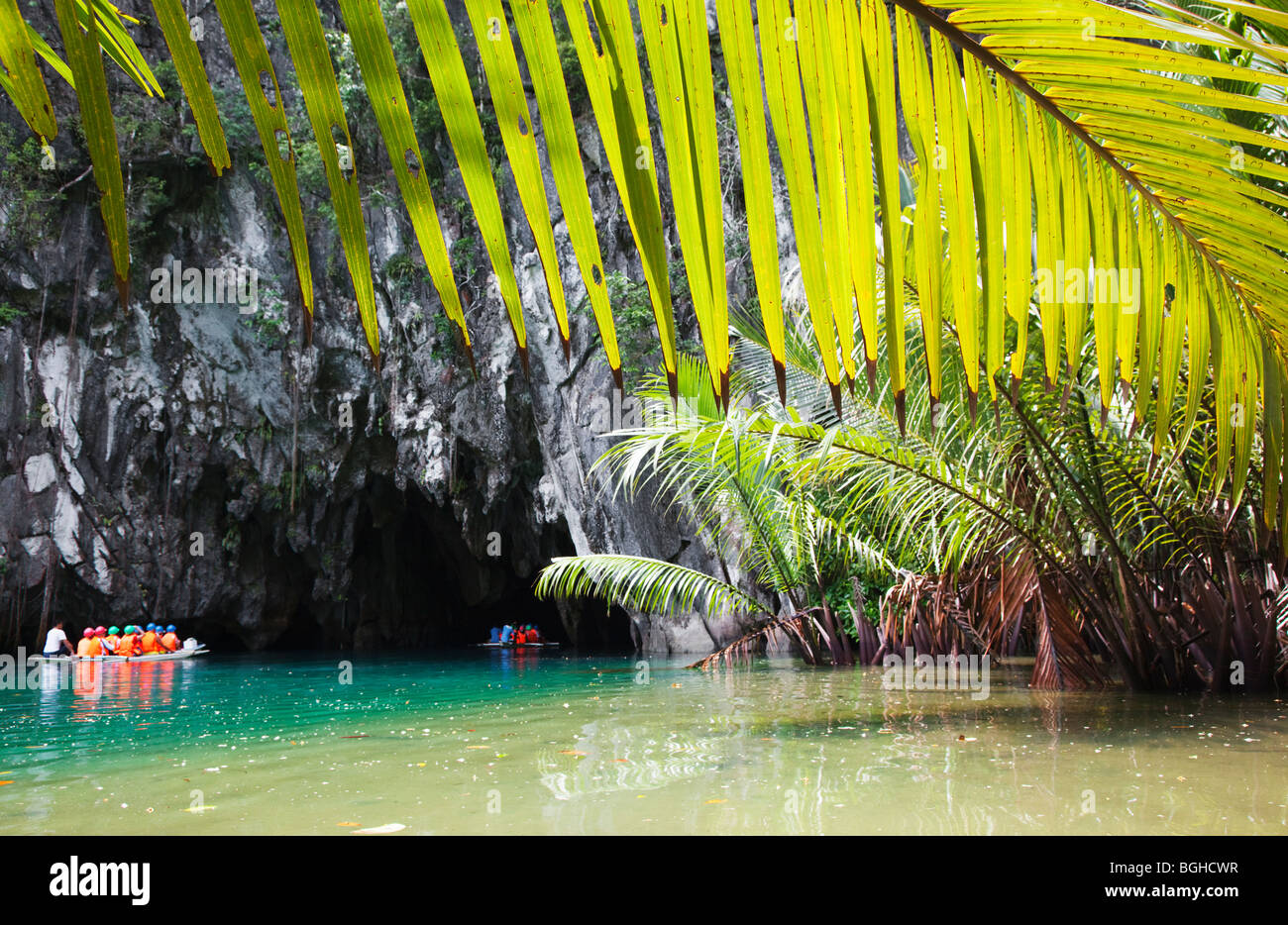 Reisegruppe ins Eingang zum Underground River; Sabang; Palawan; Philippinen. Stockfoto