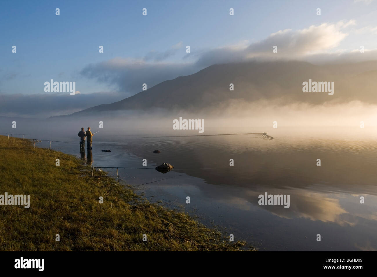 Fischer bei Bassenthwaite Lake, Cumbria, England Stockfoto