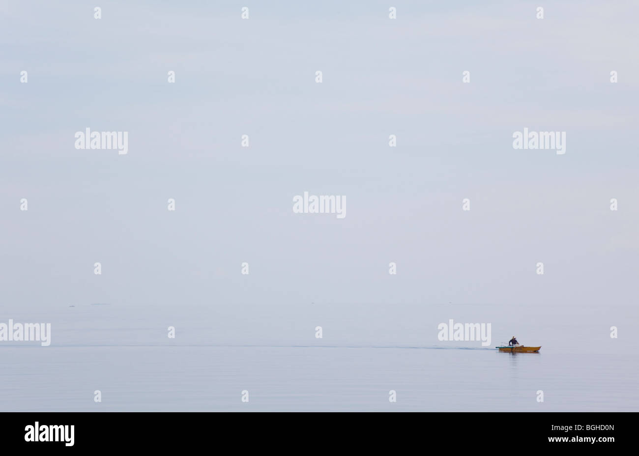 Kleines Fischerboot auf dem Meer Bohol; Die Visayas; Philippinen Stockfoto