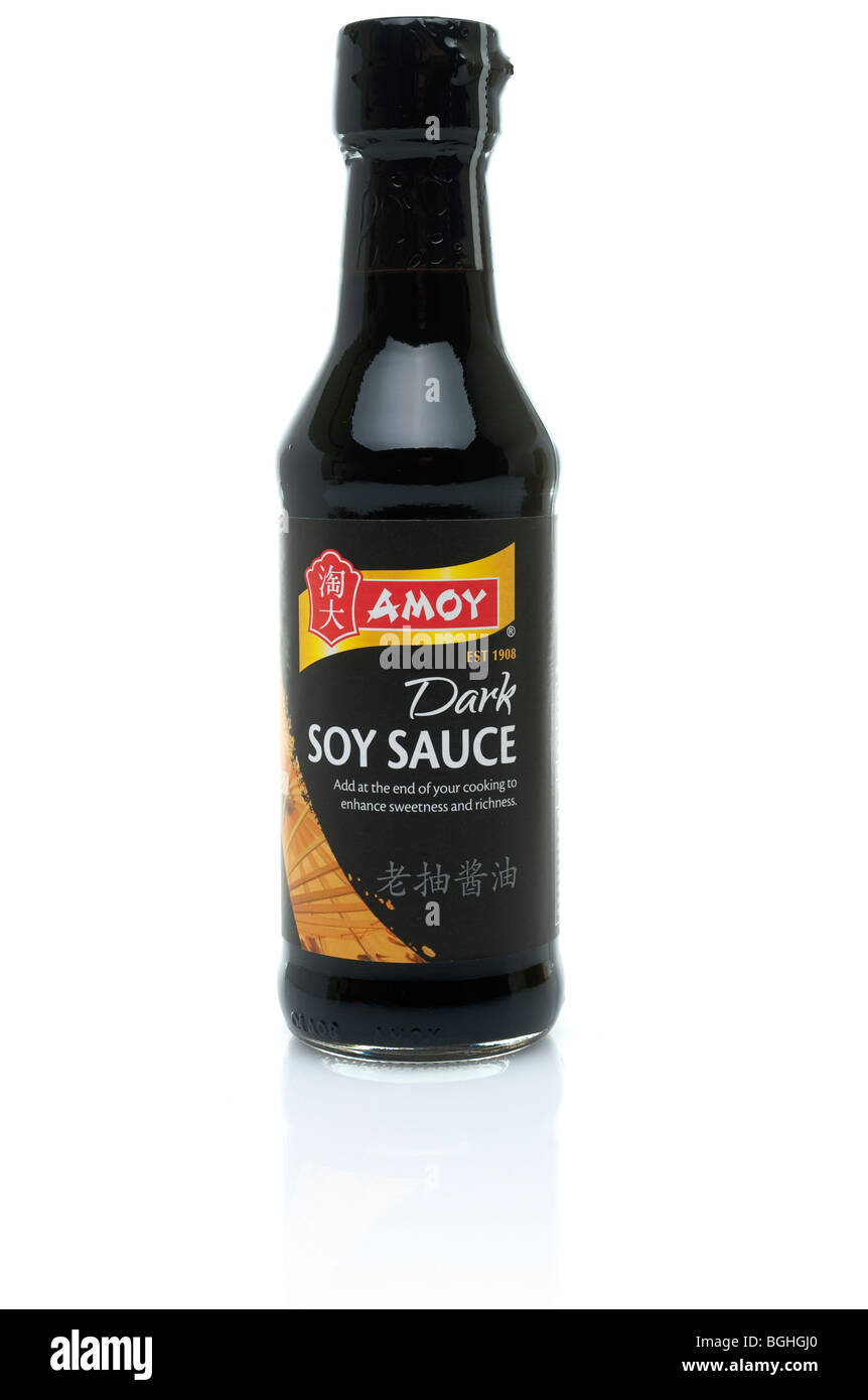 Flasche von Amoy dunkle Sojasauce Stockfoto