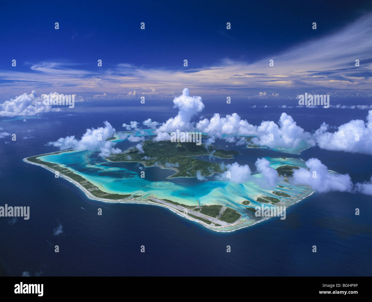 Französisch-Polynesien, Gesellschaftsinseln, Leeward-Inseln, Luftaufnahme von Bora Bora Stockfoto