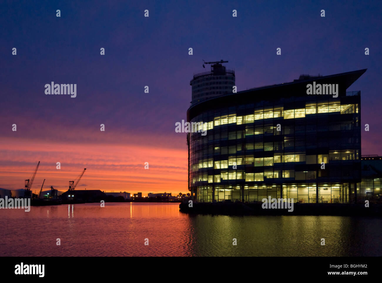 Sonnenuntergang Mediacity uk bei Salford Quays Manchester Lancashire England GB UK EU Großeuropa Stockfoto