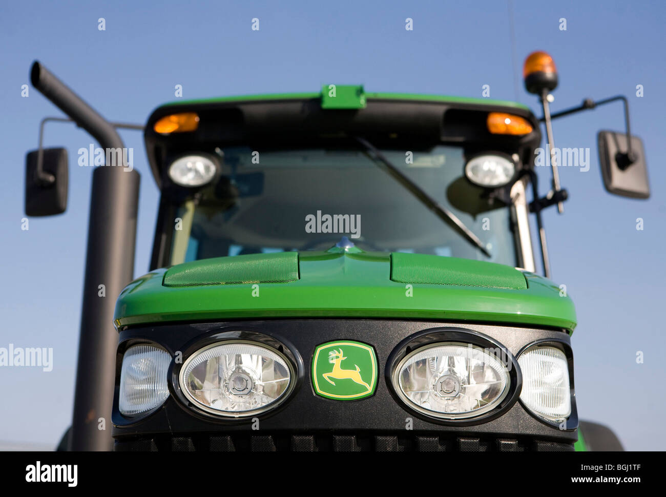 John Deere Traktoren und Beschilderung. Stockfoto