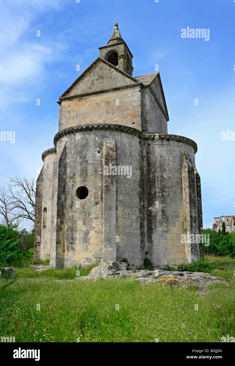 Kirche des Heiligen Kreuzes (12. Jahrhundert), Montmajour Abtei, in der Nähe von Arles, Provence, Frankreich Stockfoto