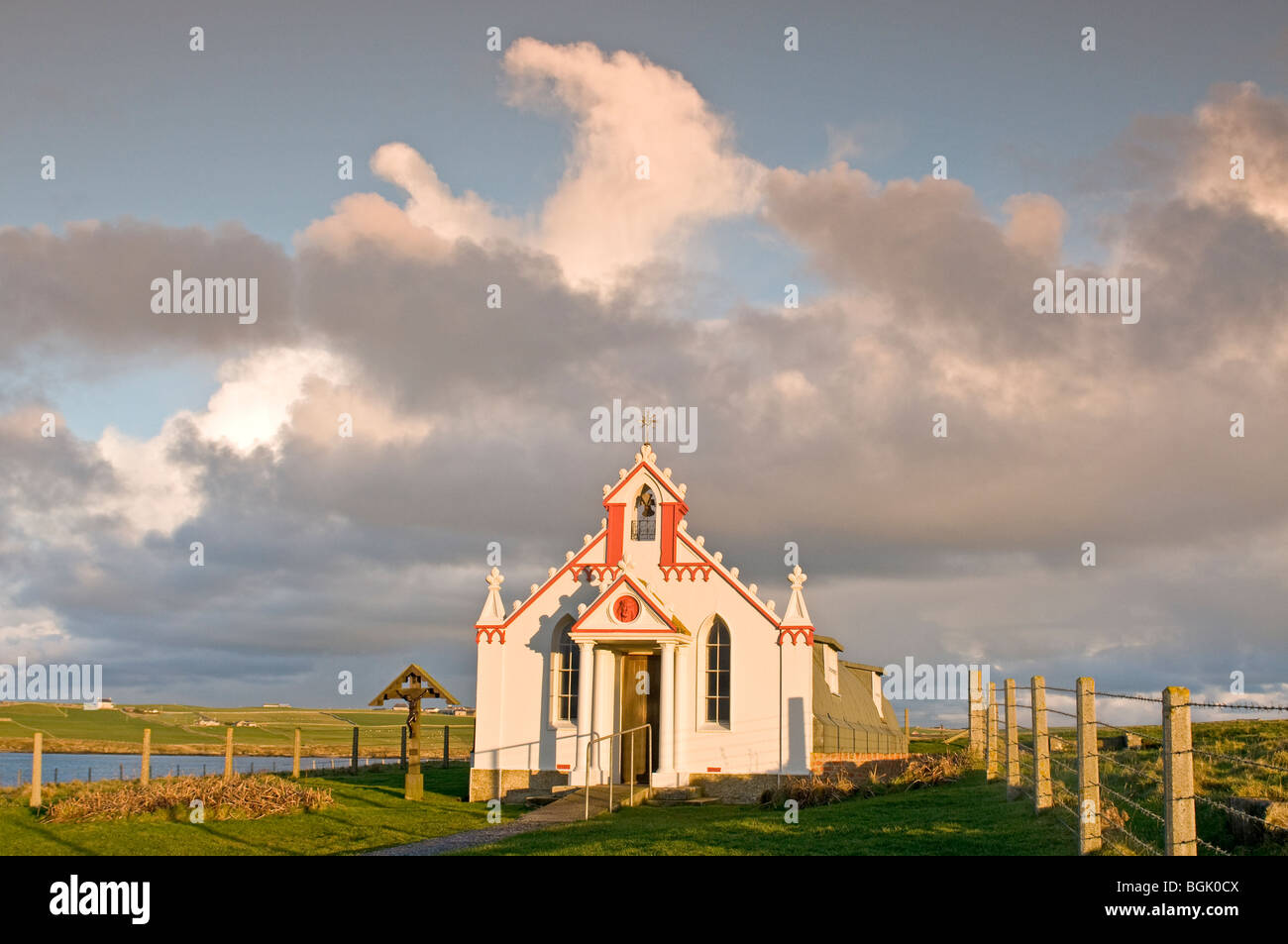 Die berühmte italienische Kapelle an Lamb Holm Mainland Orkney Highland Region Schottlands.  SCO 5849 Stockfoto